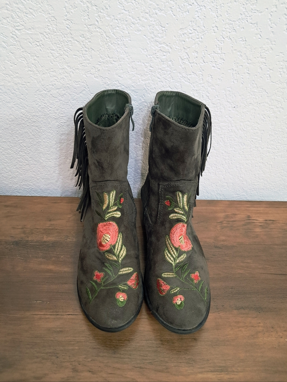 Weeboo Cowgirl Boots 7.5 Green Suded Embroidered Flowers Fringe Side Zip Western